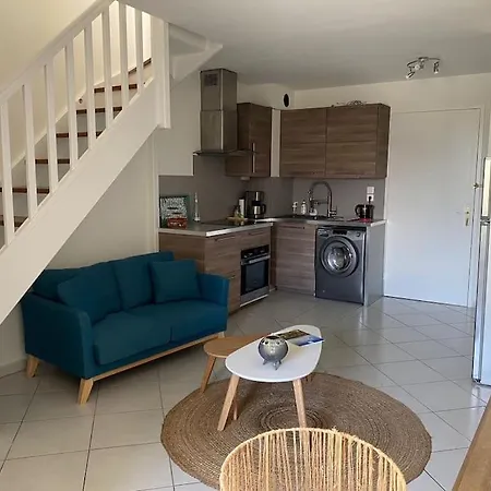 Ravissant T3 En Duplex Proche * Ла-Лонд-ле-Мор